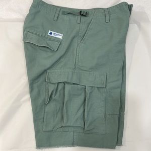 UNDEFEATED FIVE STRIKE BUTTON-FLY CARGO SHORTS
